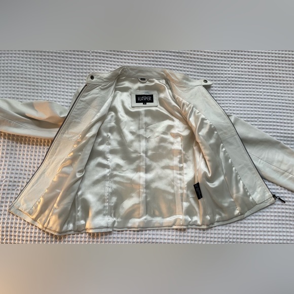 White Leather Jacket by Kasper. Size Medium - Picture 3 of 6